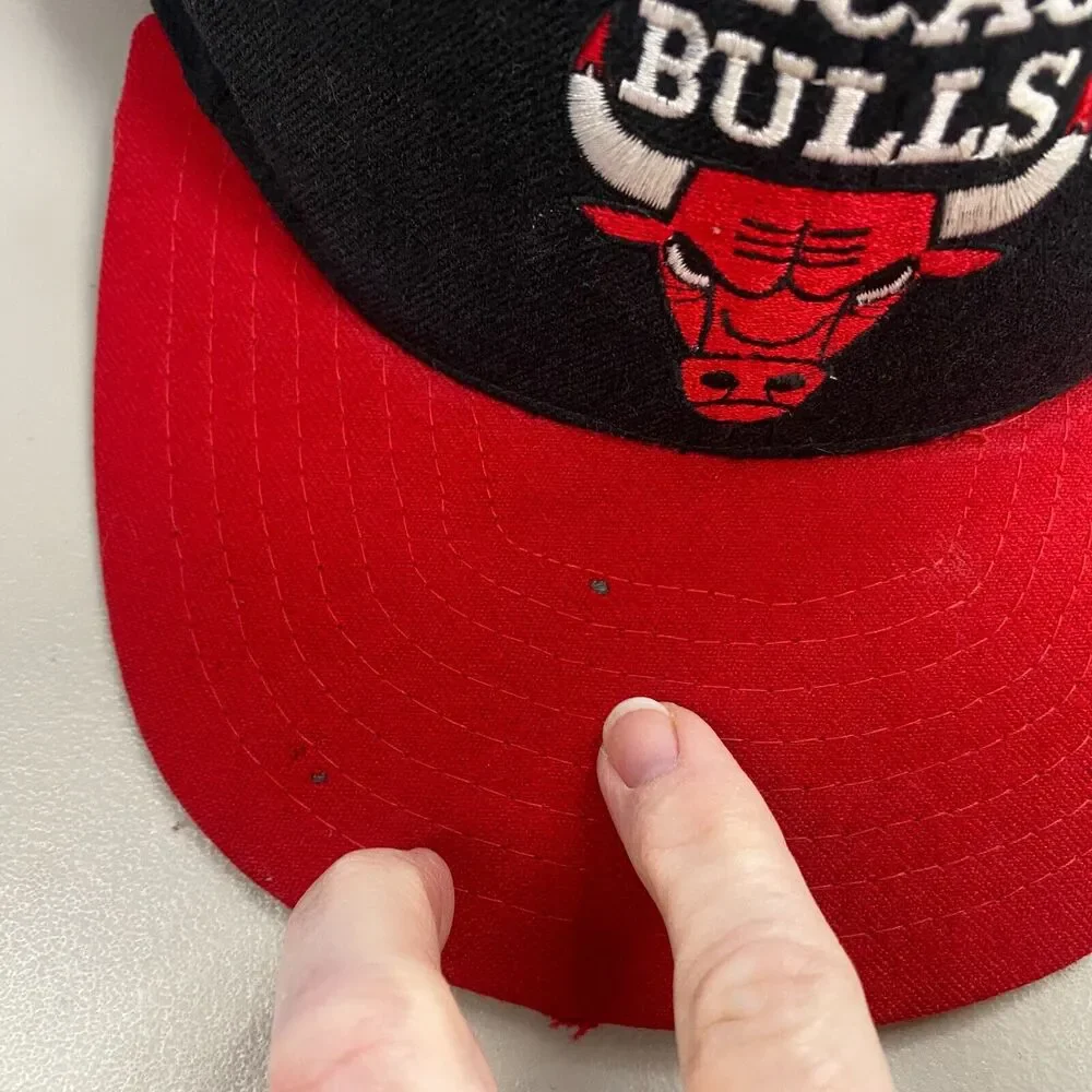 Chicago Bulls Hat‎ Snap Back Wool Blend Black Red Embroidered NBA VINTAGE AJD